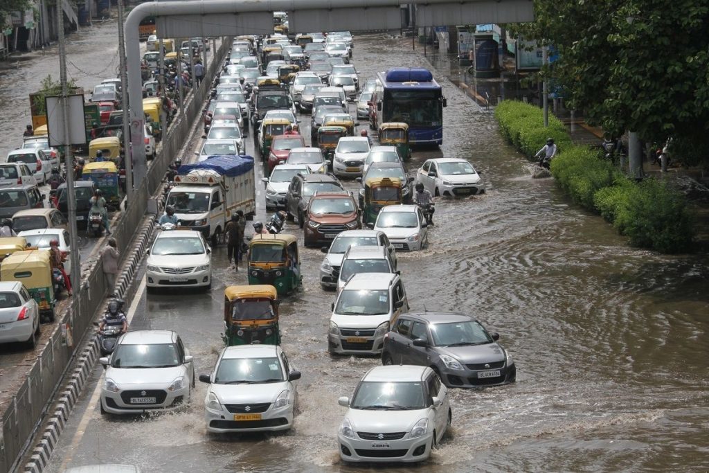 Delhi Rain: दिल्ली में जल जमाव की वजह से अब नहीं लगेगा जाम! ट्रैफिक पुलिस ने बनाया प्लान 1 Delhi Rains