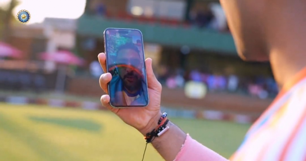 Ind Vs Zim: अभिषेक शर्मा के डेब्यू मैच में शून्य पर आउट होने पर खुश थे मेंटोर युवराज सिंह 1 Image 105