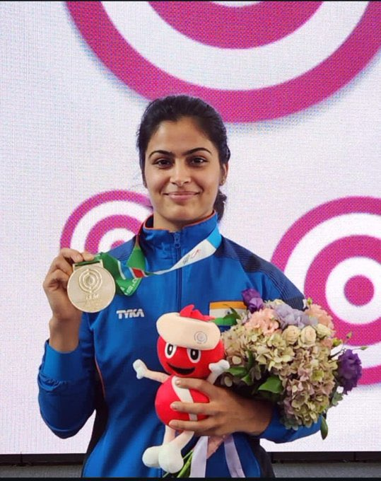 Paris Olympics 2024:‘पदक कांस्य है, लेकिन लुक शुद्ध सोना है’: मनु भाकर की ऐतिहासिक ओलंपिक जीत पर आनंद महिंद्रा 1 Image 390