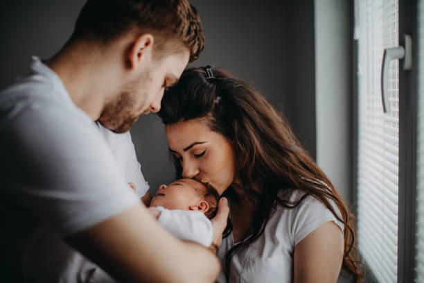 Parenting Tips: नए पेरेंट्स को हमेशा ध्यान में रखनी चाहिए ये बातें 1 Istockphoto 940508630 612X612 1