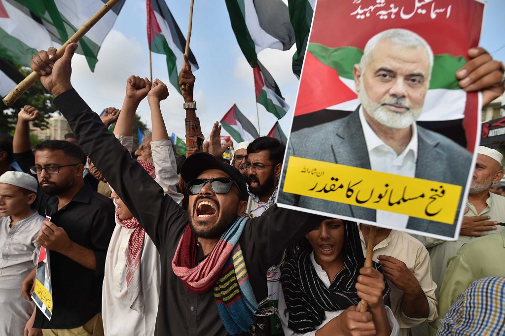 Israel Hamas War: हमास नेता इस्माइल हनिया पर 7 किलोग्राम के हथियार से लैस रॉकेट से साधा गया निशाना 1 01081 Pti08 01 2024 000159A