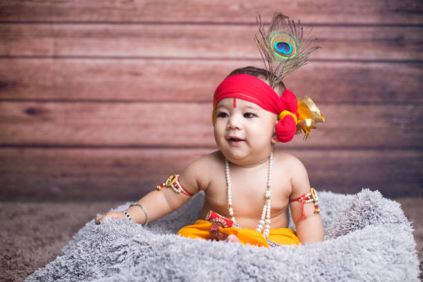 Janmashtami 2024 Dress Idea: इस जन्माष्टमी अपने बच्चे को दें बाल-गोपाल जैसा रूप 1 1 2