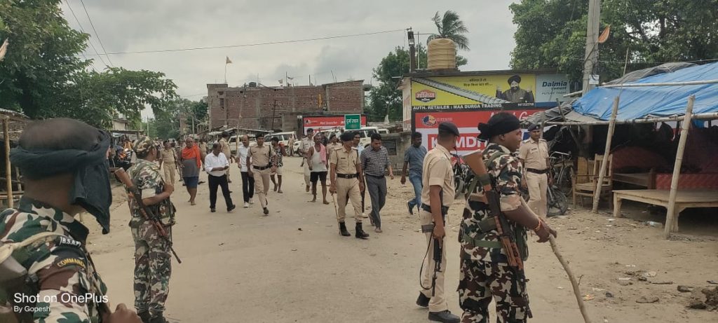 Bihar: भागलपुर के नवगछिया में प्रशासन की टीम पर पथराव, बाढ़ के संकट के बीच बंद पुलिया को खुलवाने गए थे अधिकारी 1 4C75Fc5A 5Dd6 46A8 8914 3Efbc24753C7