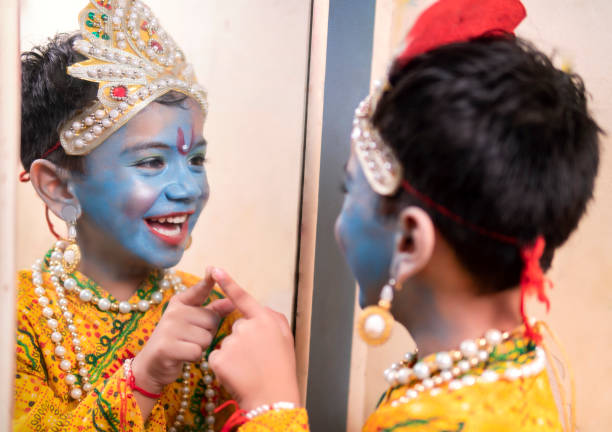 Janmashtami 2024 Dress Idea: इस जन्माष्टमी अपने बच्चे को दें बाल-गोपाल जैसा रूप 8 8