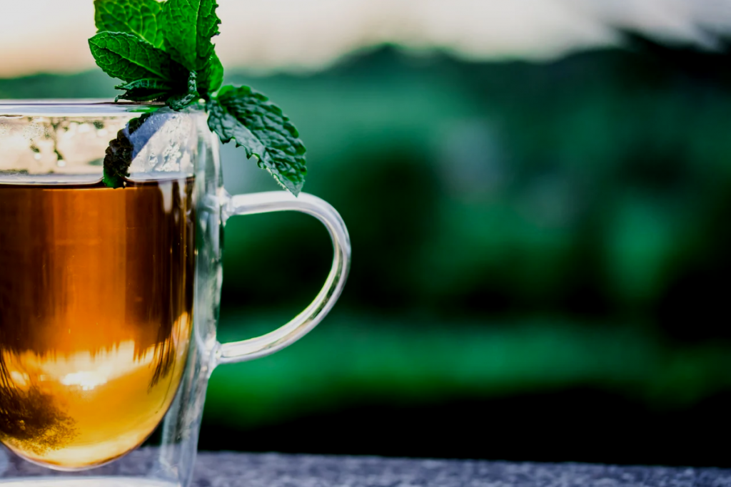 Benefits Of Black Tea: काली चाय के सेवन से होते है आश्चर्यजनक स्वास्थ्य लाभ, सेहत के लिए है एक बेहतरीन पेय 1 Benefits Of Black Tea 1