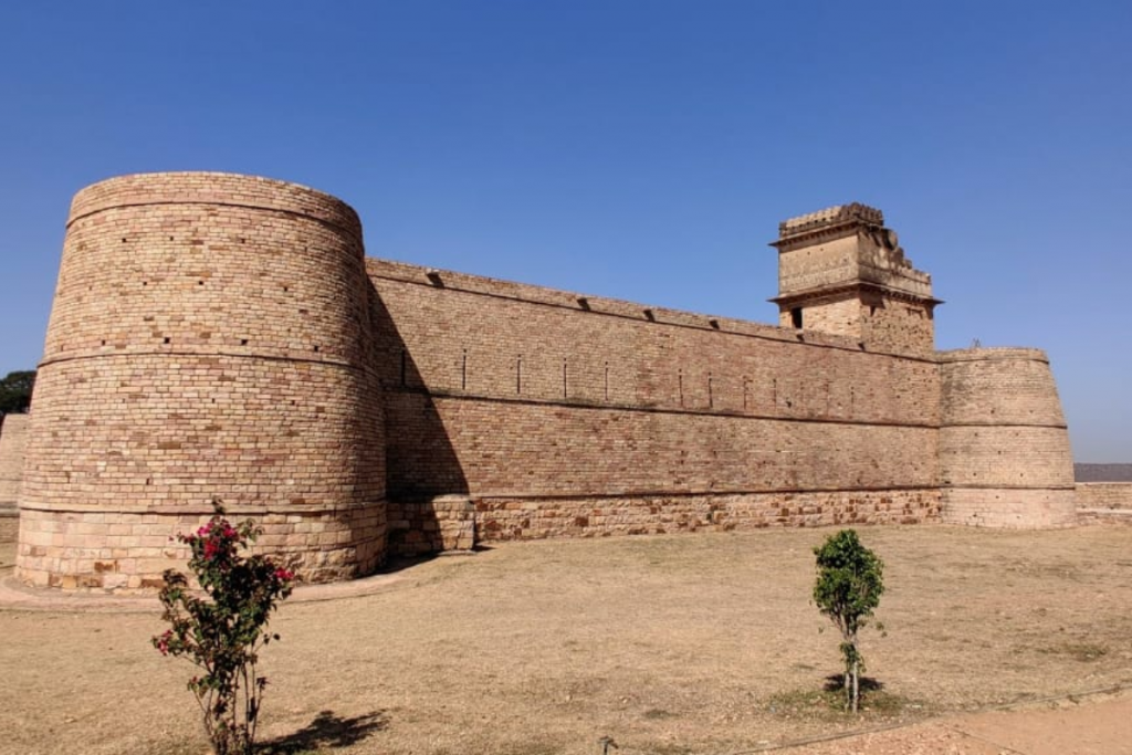 Mp Tourism: खूनी दरवाजा है चंदेरी किले का खून से लथपथ दरवाजा 5 Chanderi Fort 1