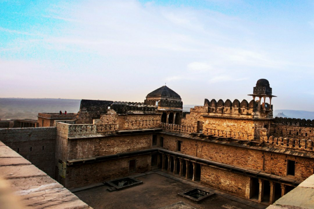 Mp Tourism: खूनी दरवाजा है चंदेरी किले का खून से लथपथ दरवाजा 4 Chanderi Fort
