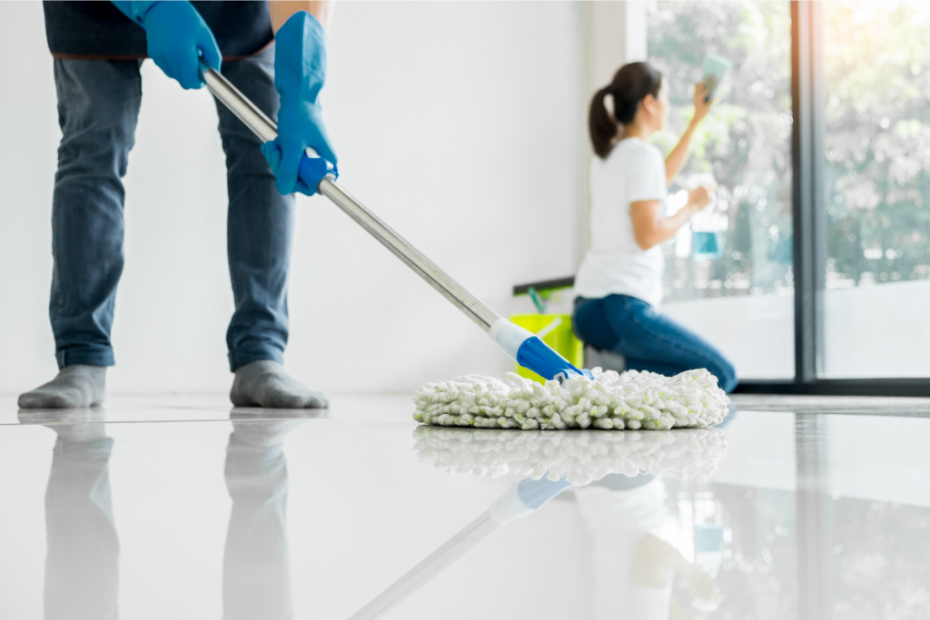 Cleaning Tips For Home: कम समय में सफाई के लिये अपनाए ये तरीके, चमकेगा आपके घर का हर एक कोना 4 Easy Cleaning
