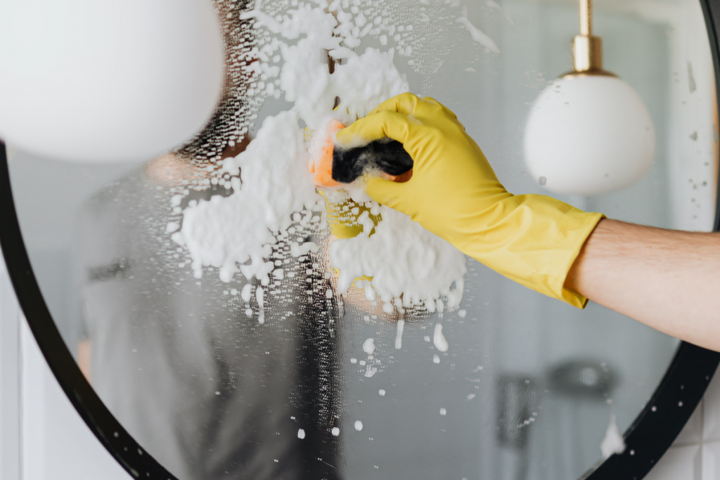 Cleaning Tips For Home: कम समय में सफाई के लिये अपनाए ये तरीके, चमकेगा आपके घर का हर एक कोना 3 Easy Sink Cleaning