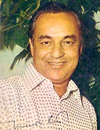 Remembering Mukesh Ji: कभी ट्रेजेडी किंग के नाम से जाने जाते थे, आज भी दिलों पर राज कर रहे हैं मुकेश 3 Remembering Mukesh Ji
