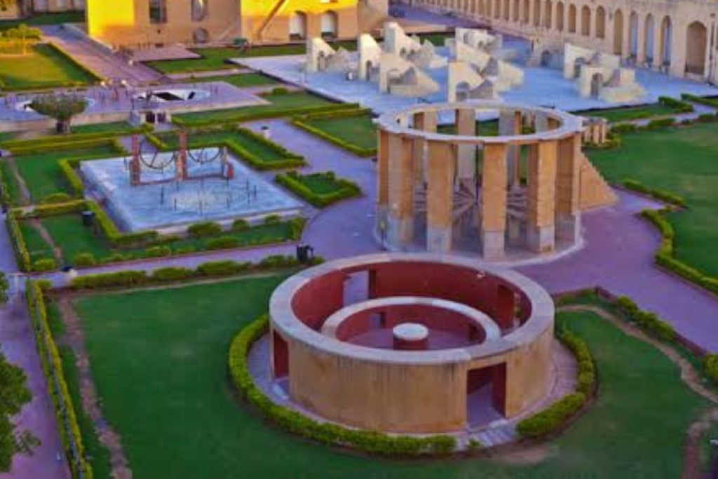 India Tourism: 15 अगस्त पर बना रहे हैं घूमने का प्लान तो चले आइए राजस्थान 1 Jantar Mantar, Rajasthan