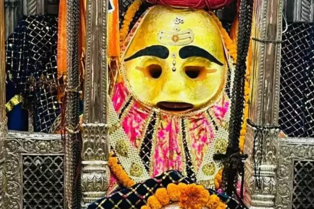 Sawan 2024: उज्जैन पहुंचे तो जरूर करें इन मंदिरों कर दर्शन 2 Kaal Bhairav Mandir