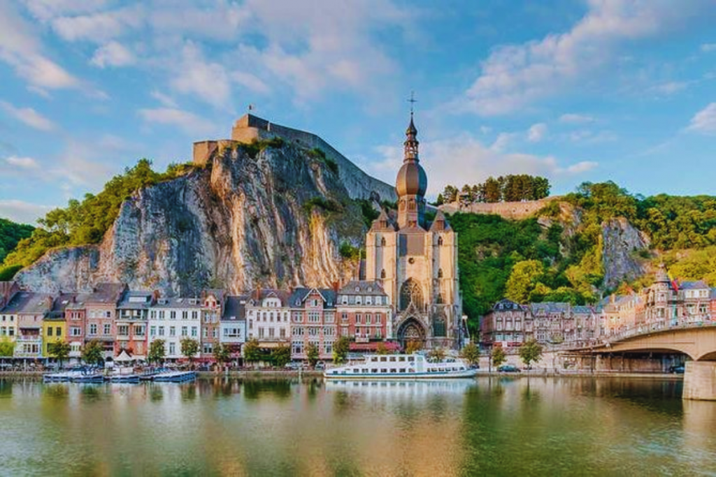 World Tourism 2024: इस देश में बिलकुल फ्री है पब्लिक ट्रांसपोर्ट, जानें कैसे पहुंचे लक्जमबर्ग 3 Luxembourg