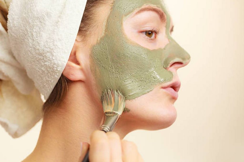 Beauty Tips At Home: चेहरे पर लगाएं इन सब्जियों के फेस पैक, जानें बनाने और लगाने का तरीका 3 New Project 2024 08 02T114122.859