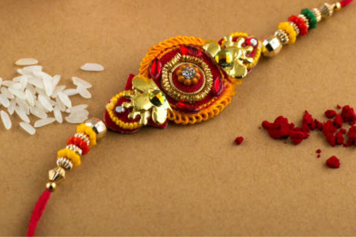 Rakhi For Bhabhi, Raksha Bandhan 2024 : रक्षाबंधन पर भाभी को बांधे ये डिजाइनर राखी 5 Rakshabandhan 1