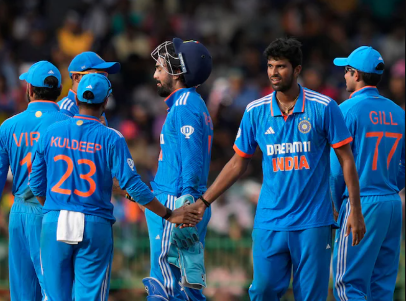 Ind Vs Sl दूसरा वनडे: Jeffrey Vandersay के छह विकेट की मदद से श्रीलंका ने भारत को 32 रनों से हरा दिया 1 Screenshot 2024 08 04 194757