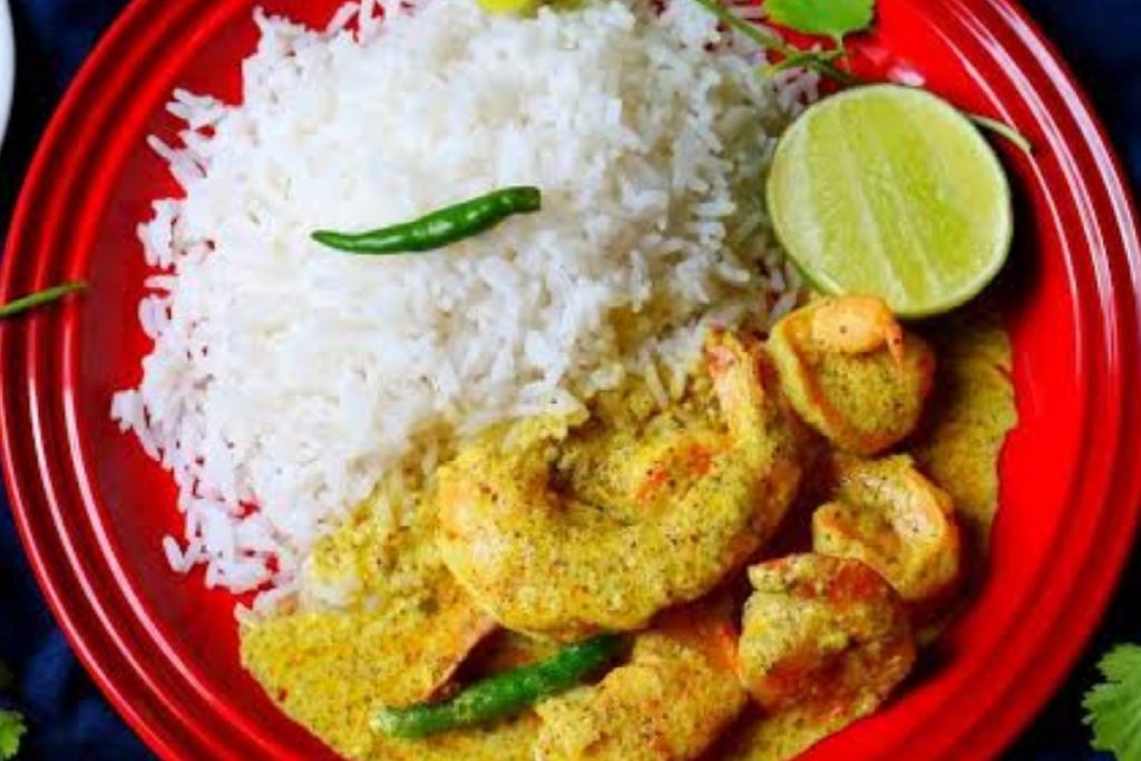 West Bengal ट्रिप पर हेल्थ की है चिंता, तो ट्राई करें ये मशहूर बंगाली व्यंजन 5 Sorse Chingri Bhapa