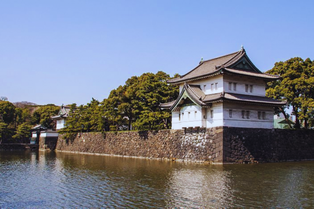 World Tourism: विश्व के सबसे प्रसिद्ध पर्यटन स्थल जहां फोटोग्राफी प्रतिबंधित है 6 The Japanese Imperial Palace Tokyo