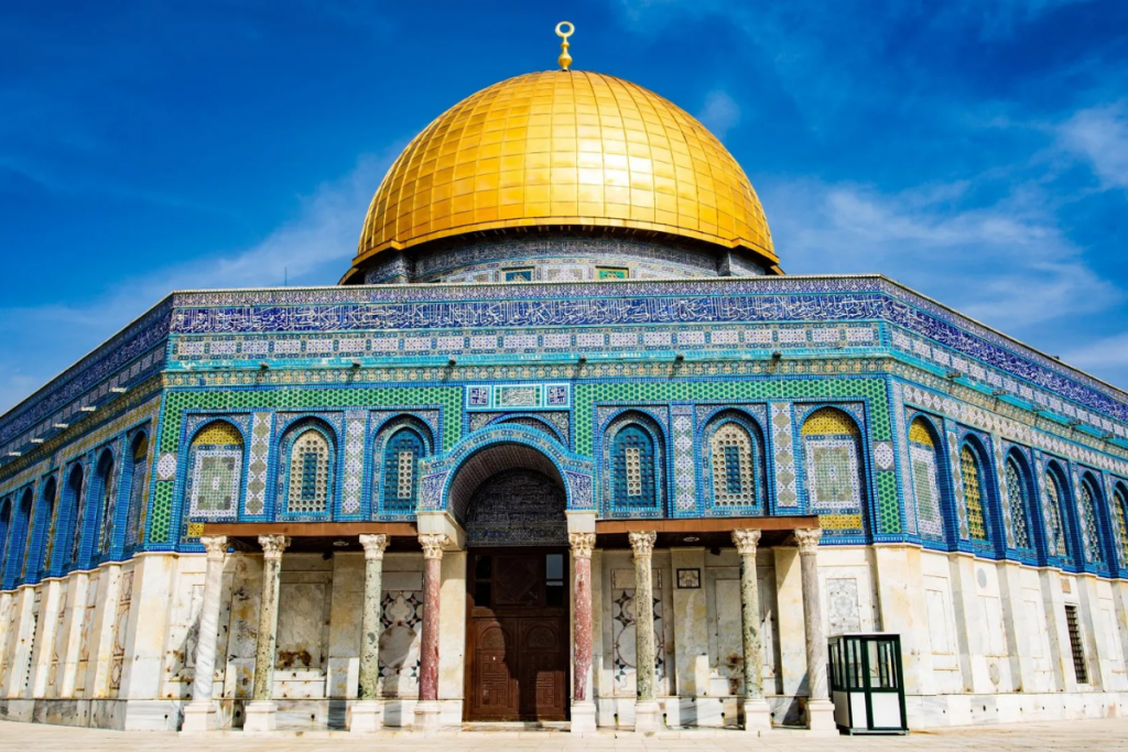 World Tourism: विश्व के सबसे प्रसिद्ध पर्यटन स्थल जहां फोटोग्राफी प्रतिबंधित है 4 The Temple Mount Jerusalem