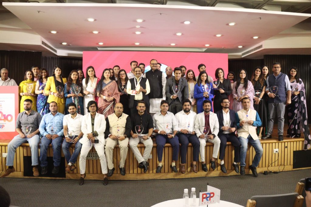 S4M पत्रकारिता 40 अंडर-40 के विजेताओं के नाम से उठा पर्दा, प्रभात खबर के जनार्दन पांडेय हुए सम्मानित 1 Award