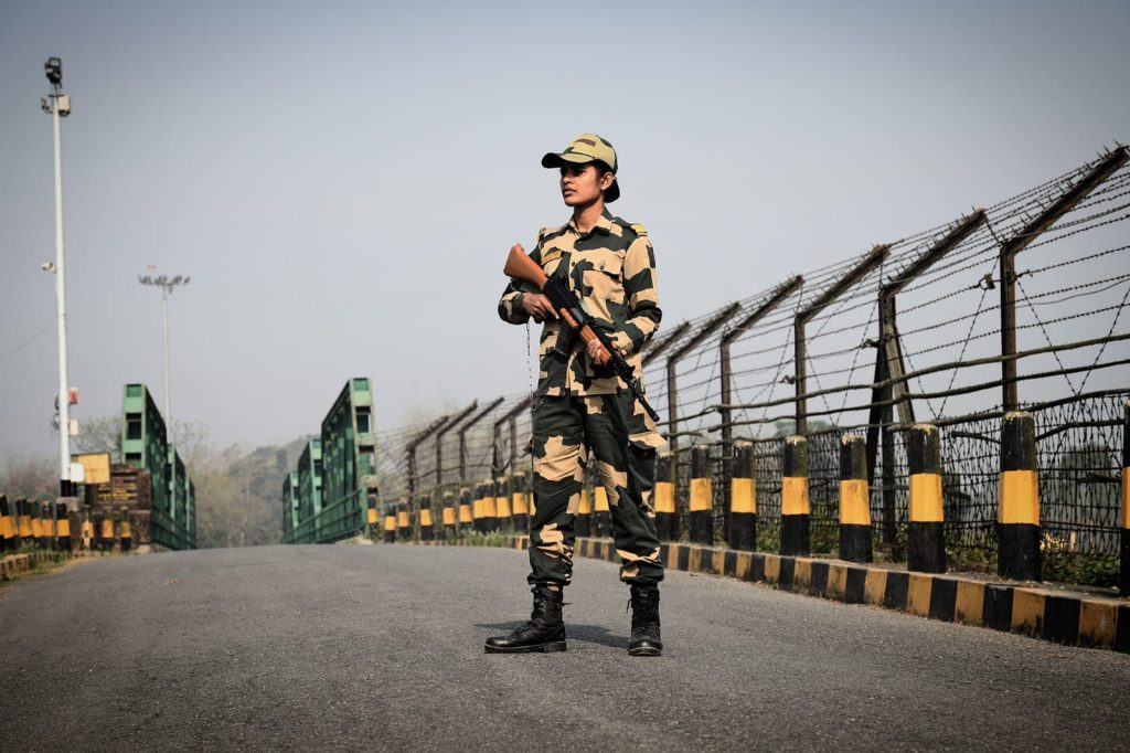 Bangladesh:भारत को स्ट्रेटेजिक कंटेनमेंट की नीति होगी अपनानी 1 Bsf Bangladesh
