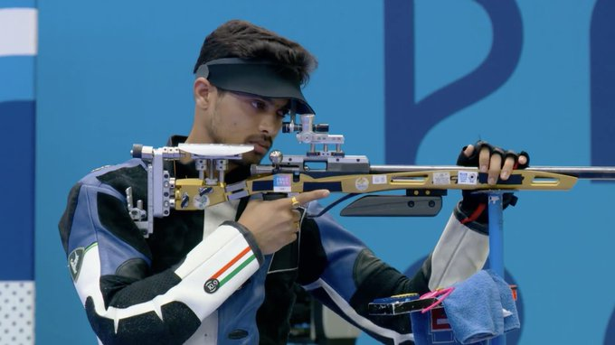 Swapnil Kusale ने 50 मीटर राइफल 3 पोजीशन में कांस्य पदक जीतकर रचा इतिहास 2 Image 11