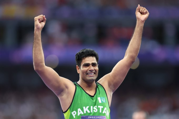 Olympics: कौन हैं पाकिस्तान के Arshad Nadeem, जिन्होंने तोडा ओलंपिक रिकॉर्ड ? 1 Image 112