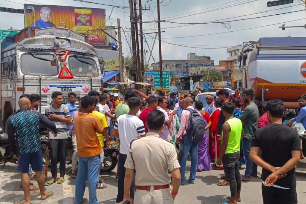 Aaj Bharat Bandh: झारखंड में ऐसा रहा भारत बंद, तस्वीरों में देखें असर 3 Khunti Me Bharat Bandh