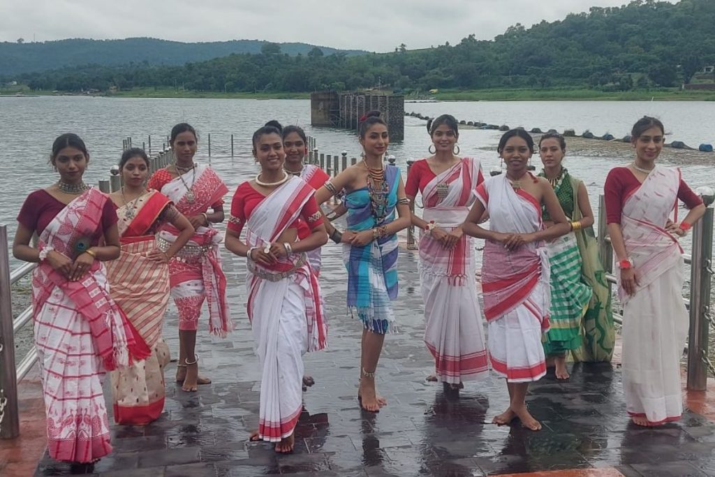 Photos: जमशेदपुर की शताक्षी के सिर सजा मिस यूनिवर्स इंडिया झारखंड का ताज, रिया तिर्की बनी रनर-अप 5 Miss Universe India Jharkhand 2024 Beauty Peagant Patratu Lake