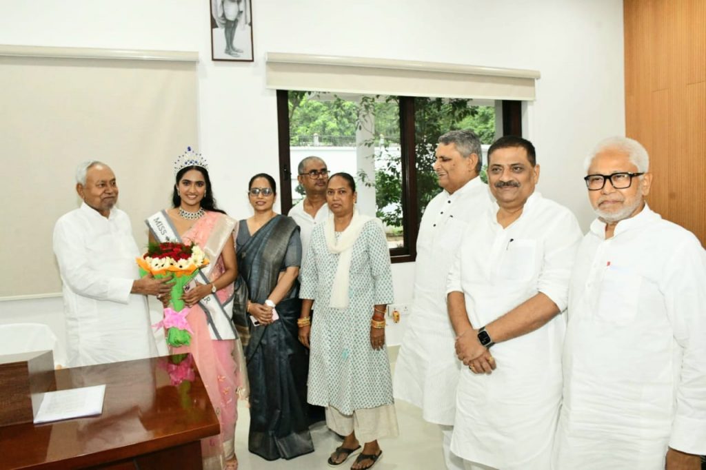 मिस यूनिवर्स बिहार बनीं काजल सीएम नीतीश कुमार से की मुलाकात, मिस यूनिवर्स इंडिया में बिहार का करेंगी प्रतिनिधित्व… 1 Miss Universe Kajal Rani