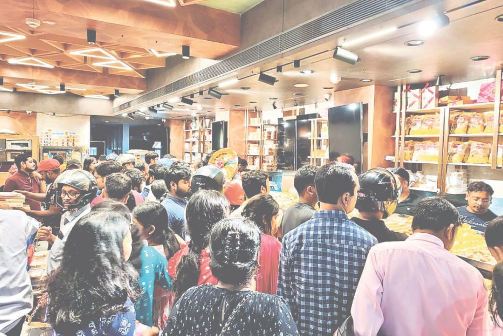 रक्षाबंधन और सावन की अंतिम सोमवारी पर सर्वार्थ सिद्धि, अमृत सिद्धि व रवि योग का अद्भुत संयोग आज 1 Raksha Bandhan Ranchi Jharkhand Sweets