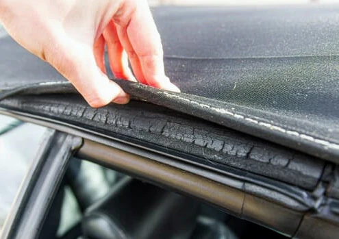 Monsoon Car Care Tips: बारिश में भी आपकी कार चलेगी सुपरफाइन, अपनाएं ये टिप्स 2 Worn Seals