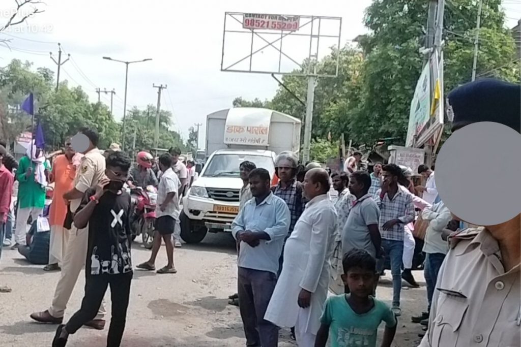 आरक्षण मुद्दे को लेकर पटना में दिखा भारत बंद का असर, फुलवारी शरीफ संपतचक गौरीचक में हाईवे जाम, प्रदर्शन आगजनी एवं तोड़फोड़ 1 फुलवारी