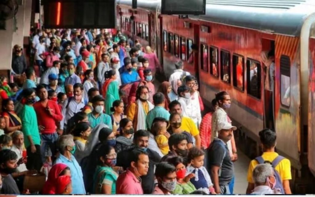 भागलपुर से मुंबई जाना हुआ आसान, रेलवे ने किया छठ पूजा स्पेशल ट्रेन का ऐलान, जानिए टाइमिंग 1 18 2