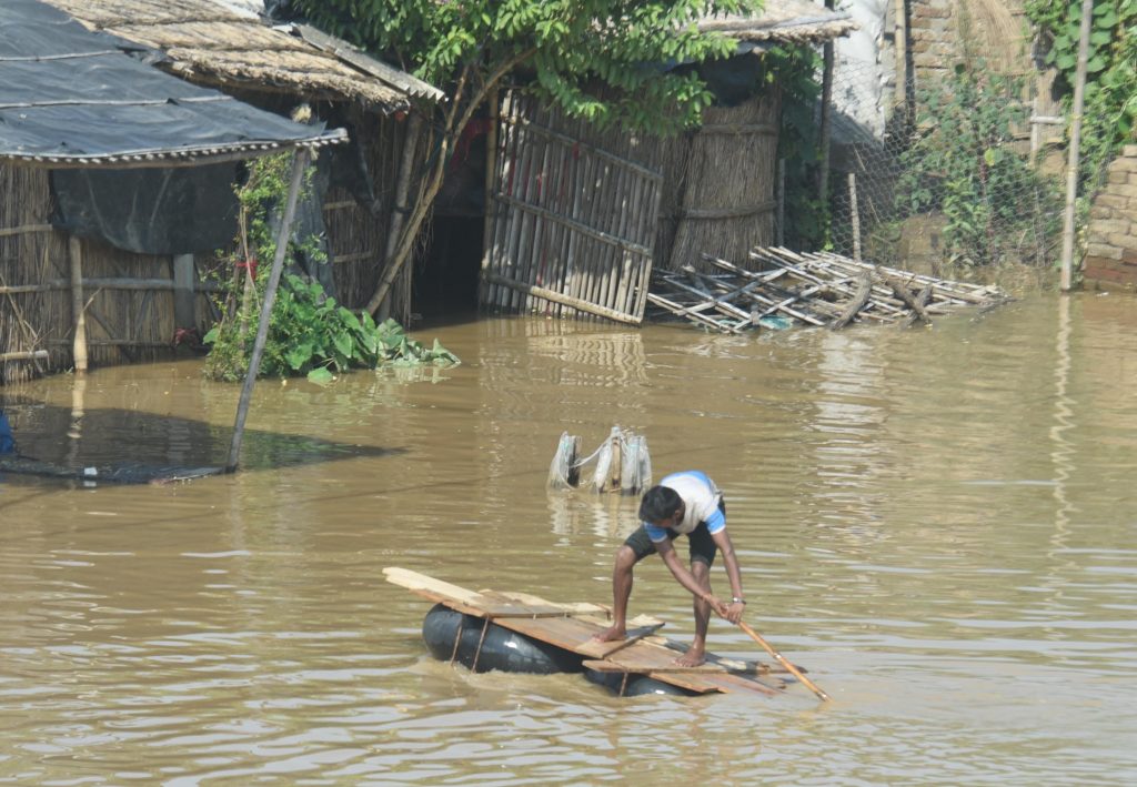Bihar Flood: गंगा के उफान से पानी-पानी हुआ पटना, तस्वीरों में देखें बाढ़ के हालात 9 21Pat 43 21092024 2