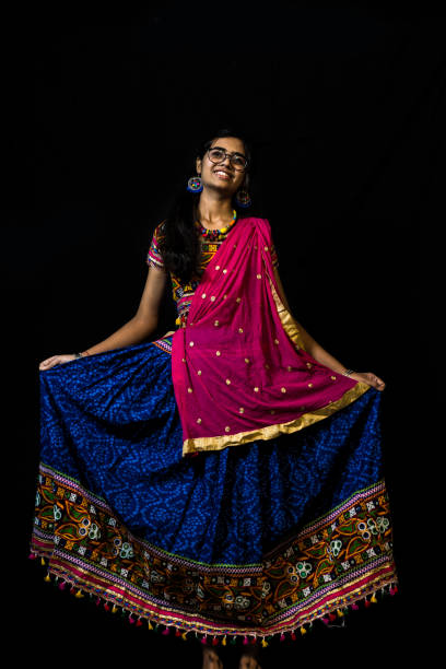 Dandiya Night Dress Idea: डांडिया-गरबा नाइट पर खुब तारीफ बटोरेंगे आपके ये आउट्फिटस 2 22 4 1