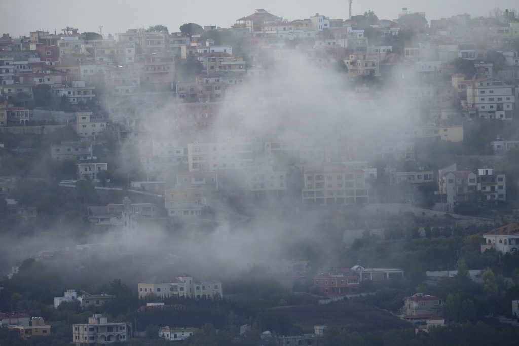 Israel Strikes Hezbollah: इजराइल का हिज्बुल्लाह के 300 ठिकानों पर एयर स्ट्राइक, 100 से ज्यादा की मौत, 400 घायल 3 23091 Ap09 23 2024 000051B