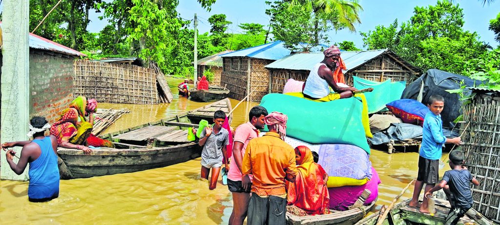 Photos: सुपौल में कोसी से तबाही की 20 तस्वीरें देखिए, सुबह होते ही मचा कोहराम, घर छोड़कर भागे लोग 16 29Sau 28 29092024 64 C641Bha103040479 1