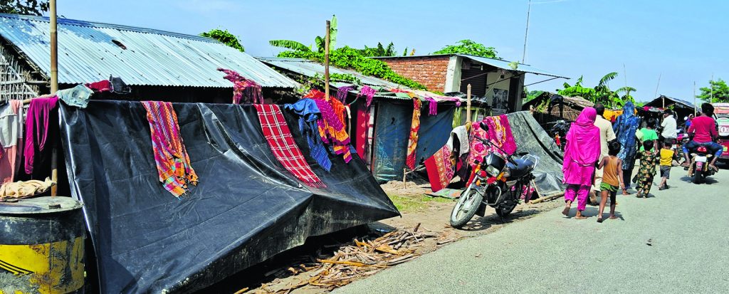 Photos: सुपौल में कोसी से तबाही की 20 तस्वीरें देखिए, सुबह होते ही मचा कोहराम, घर छोड़कर भागे लोग 11 29Sau 30 29092024 64 C641Bha103040479