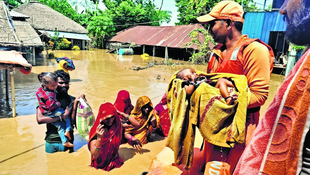 Photos: सुपौल में कोसी से तबाही की 20 तस्वीरें देखिए, सुबह होते ही मचा कोहराम, घर छोड़कर भागे लोग 3 29Sau 37 29092024 64 C641Bha103040479 1