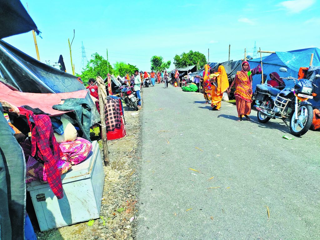 Photos: सुपौल में कोसी से तबाही की 20 तस्वीरें देखिए, सुबह होते ही मचा कोहराम, घर छोड़कर भागे लोग 9 29Sau 45 29092024 64 C641Bha103040485