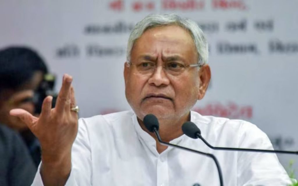 Bihar: नवादा की घटना पर बोले लालू यादव, कानून-व्यवस्था संभालने में नीतीश पूरी तरह से फेल 2 33