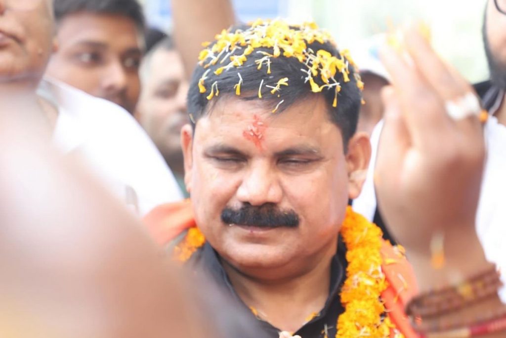 Photos: दो दिवसीय दौरे पर झारखंड पहुंचे केंद्रीय कोयला राज्यमंत्री सतीष चंद्र दुबे, Bjp कार्यकर्ताओं ने ऐसे किया स्वागत 1 Add A Heading 5 1