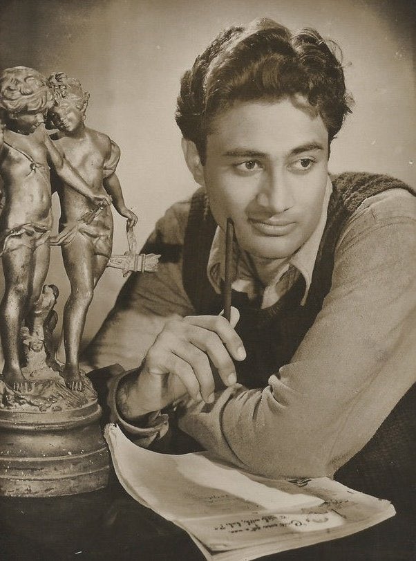 Bollywood Stories: इस बॉलीवुड सुपरस्टार से प्यार करते थे देव आनंद, राज कपूर संग रोमांटिक सीन ने बढ़ा दी थी जलन 1 Bollywood Stories