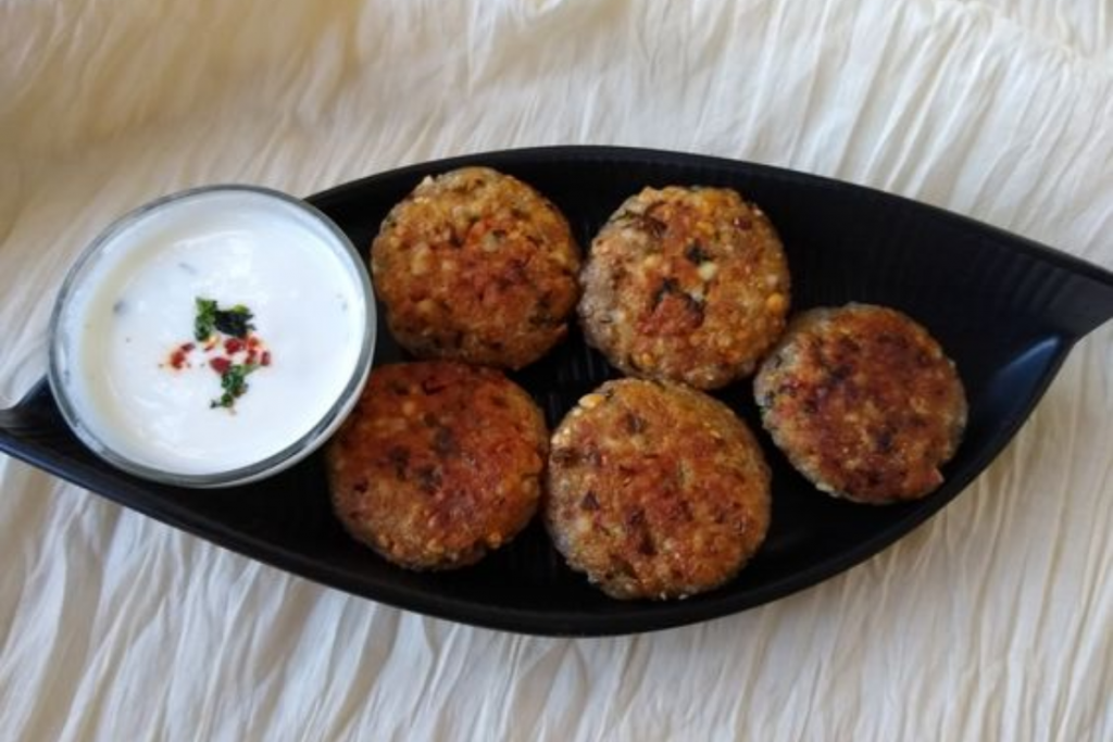 High Protein Tikki Recipe For Breakfast: हाई प्रोटीन से भरपूर टिक्की बनाना है बेहद आसान, जानें रेसपी 2 Sabudana Cutlets 2