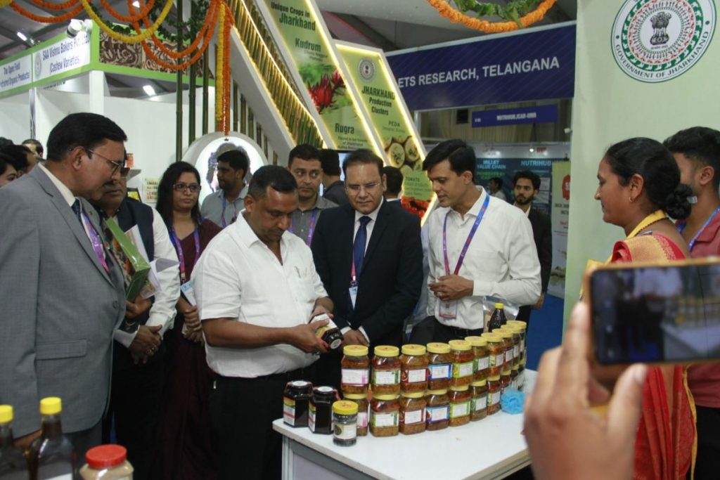 Photos: बन्ना गुप्ता ने दिल्ली में किया झारखंड पवेलियन का उद्घाटन, स्वादिष्ट व्यंजनों ने लोगों को लुभाया 4 World Food India 2024 Jharkhand Pavillion 4