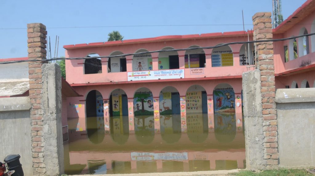 Bihar Flood: भागलपुर में बाढ़ से तबाही की तस्वीरें, सड़क पर बह रही गंगा, शहर में चल रही नाव... 18 A78Bc5F1 F380 4832 9B5A F579Fb9Eff93