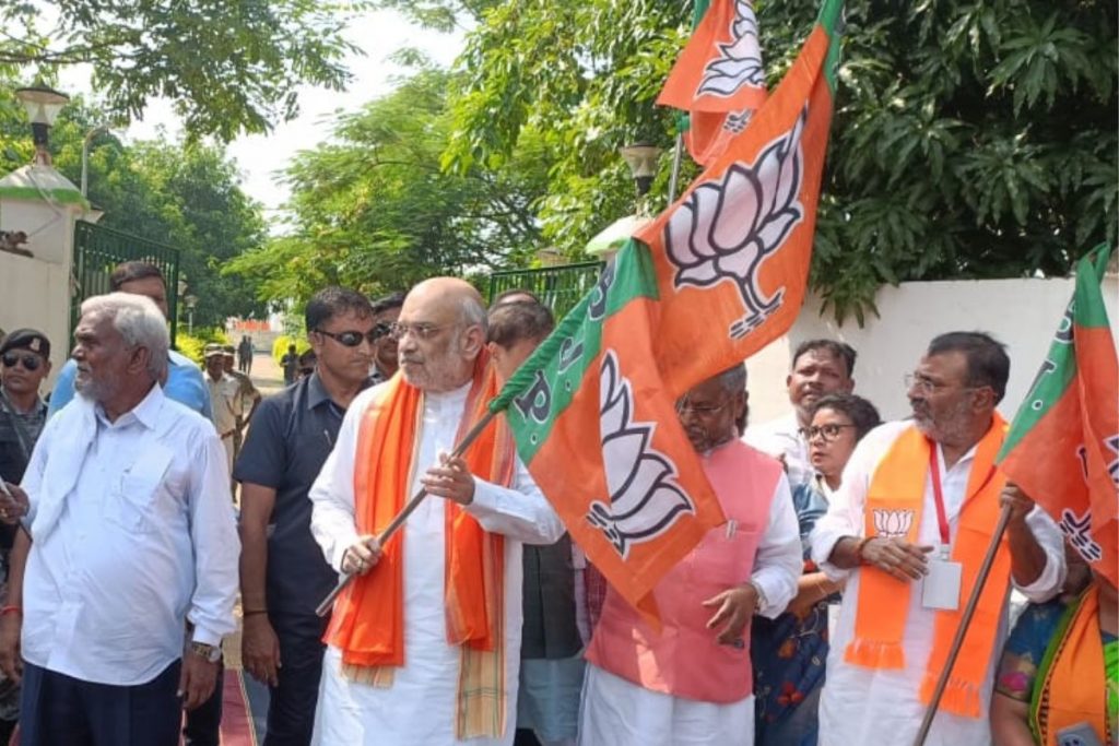 Bjp Parivartan Yatra: झारखंड पहुंचे अमित शाह, साहिबगंज से भोगनाडीह तक डटे भाजपा नेता 1 Amit Shah Jharkhand Visit Bhognadih Sahibganj Parivartan Rath 3