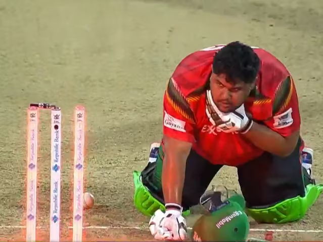 Cpl में अजीबोगरीब तरीके से आउट होने के बाद आजम खान ने दर्द से गर्दन पकड़ी 1 Image 3