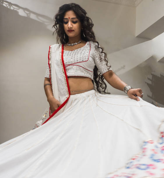 Dandiya Night Dress Idea: डांडिया-गरबा नाइट पर खुब तारीफ बटोरेंगे आपके ये आउट्फिटस 5 Istockphoto 1172279498 612X612 1